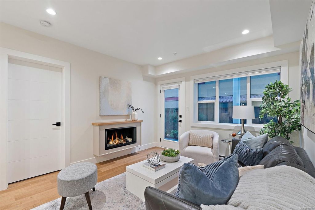 listing image 16044977390007208866