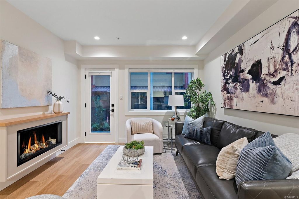 listing image 16040463113915192106