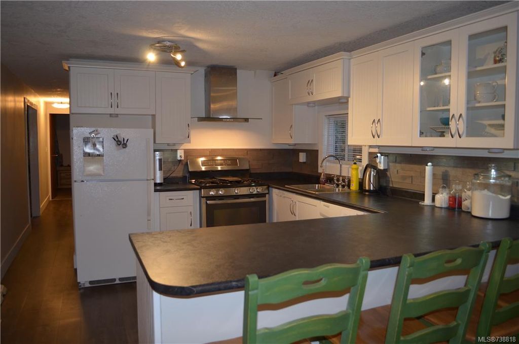 listing image 16046707390879438255