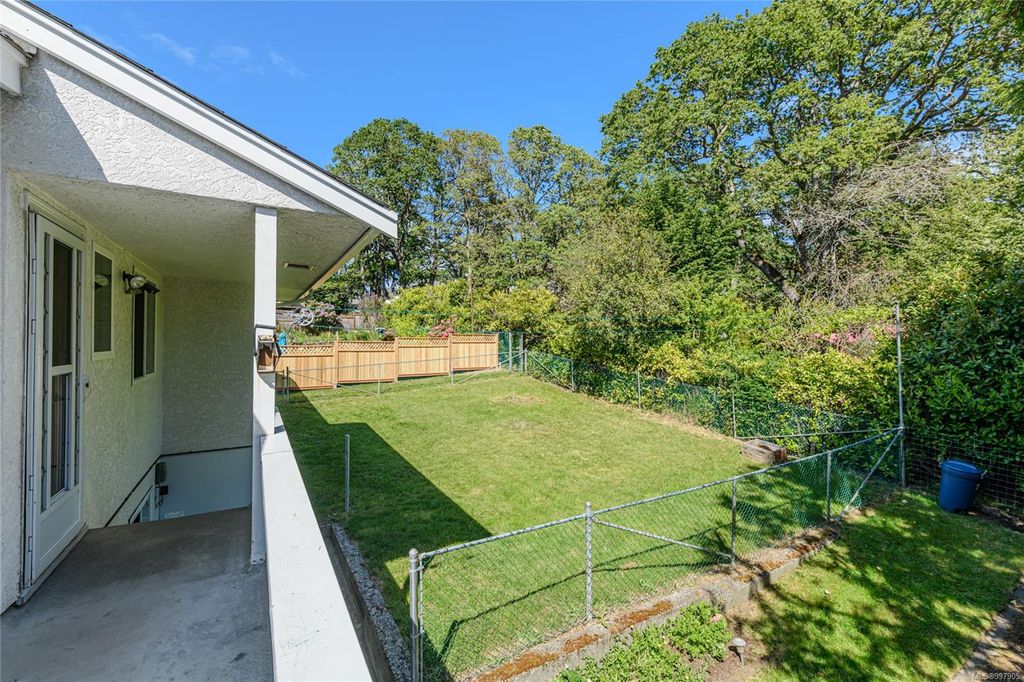 listing image 16049077161602805243