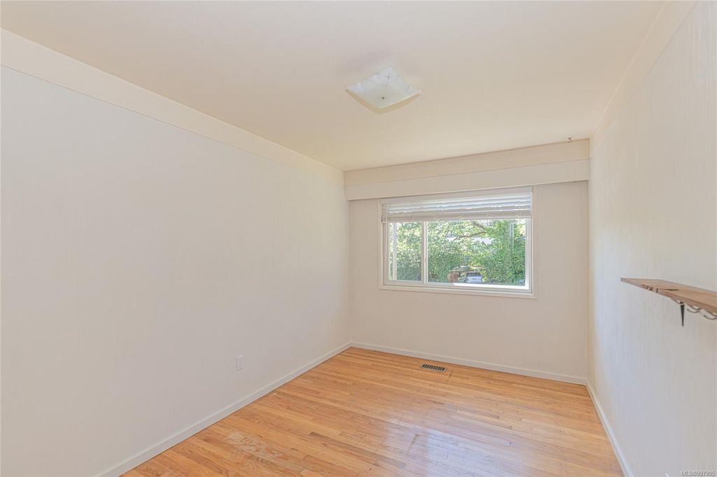 listing image 16042208543773034234