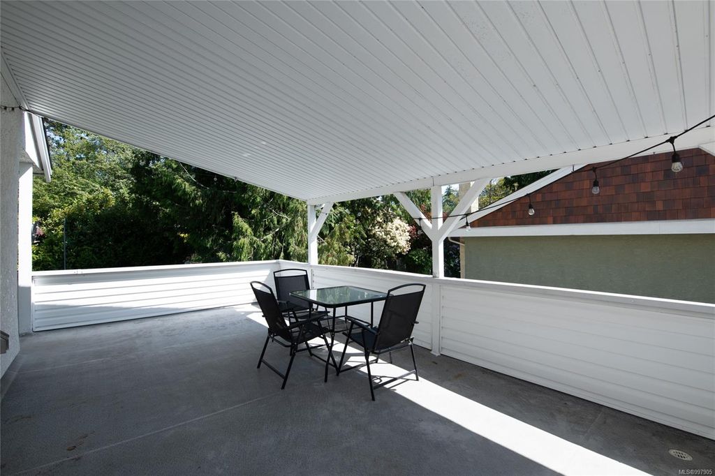 listing image 16044216137579981241