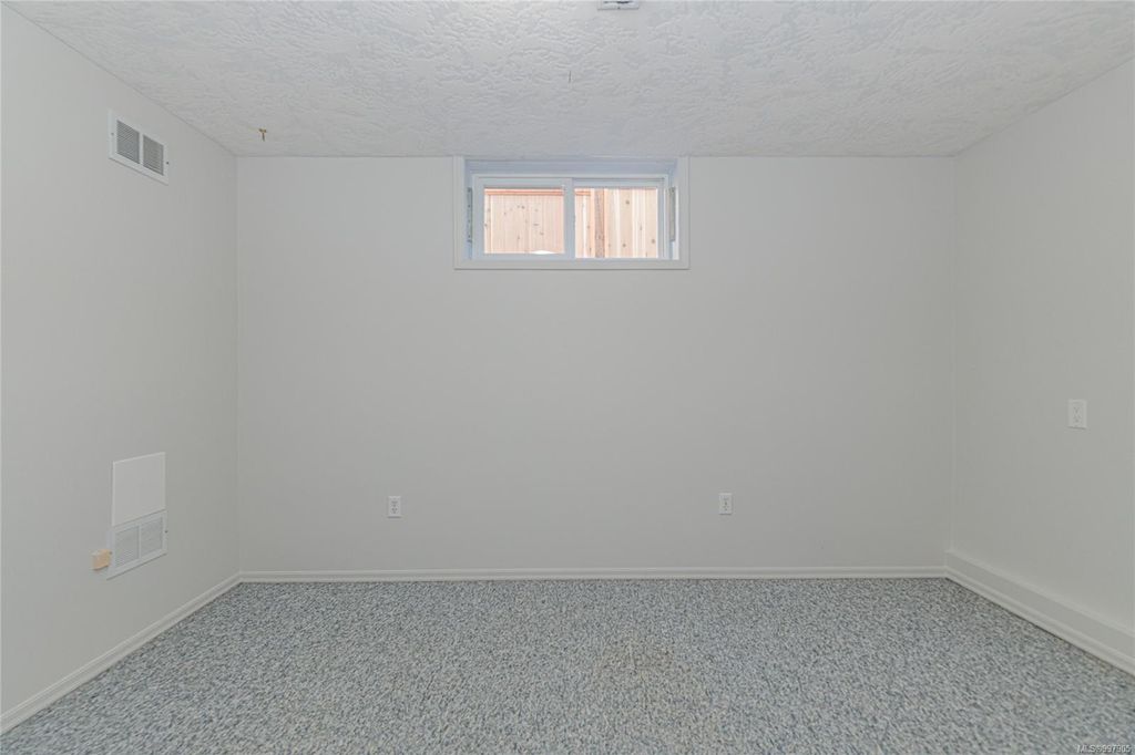 listing image 16048891813854423906