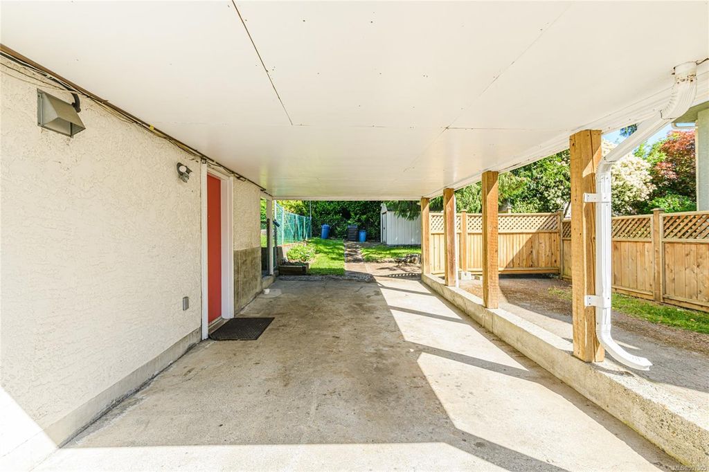listing image 16045366862722083912