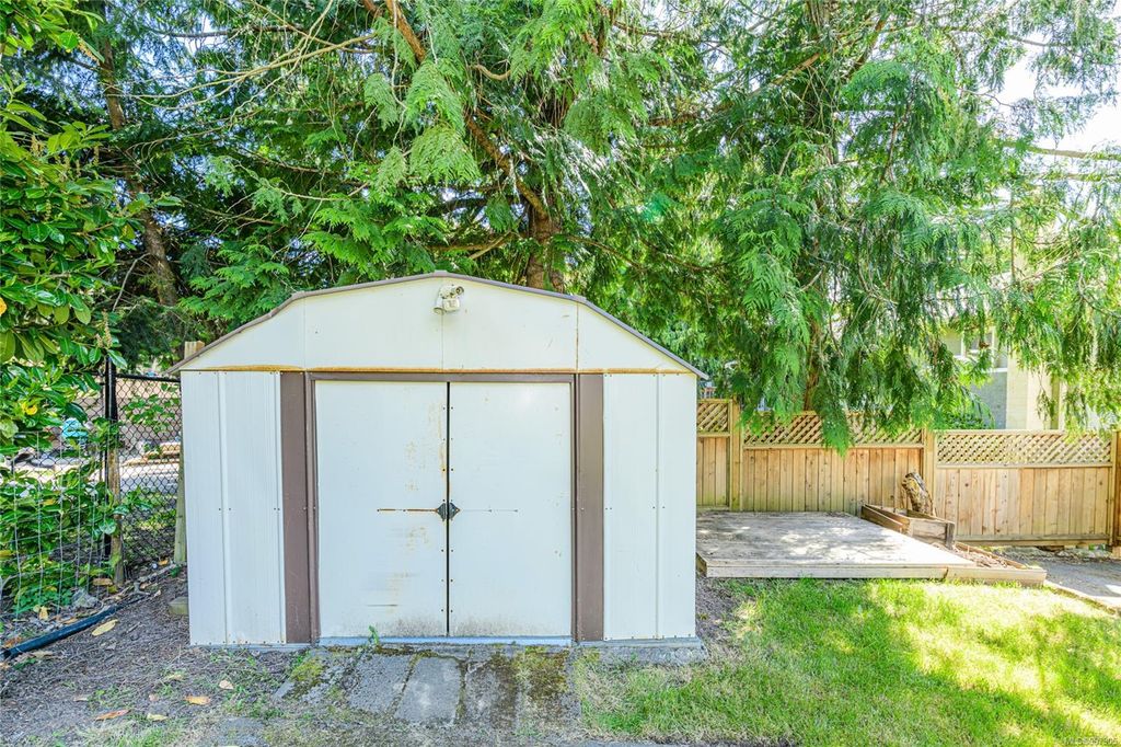 listing image 16043614172151105991