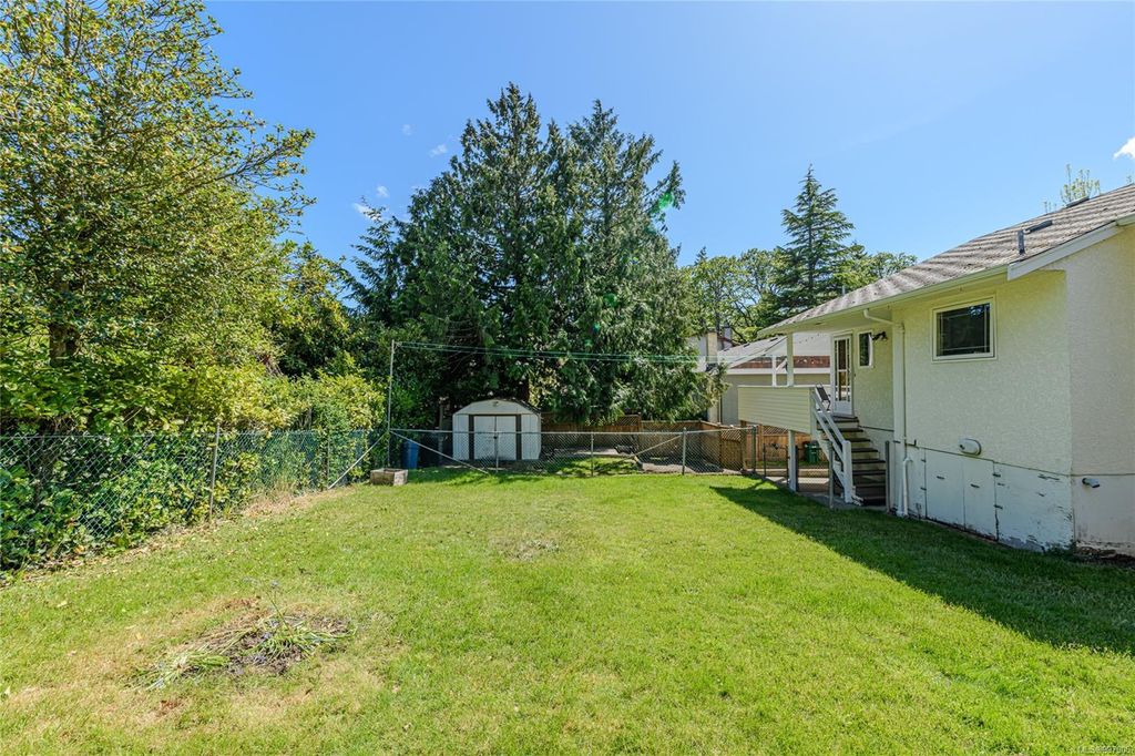 listing image 16047106749492653384