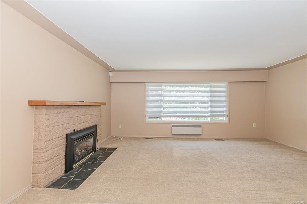 listing image 16048134511848043281
