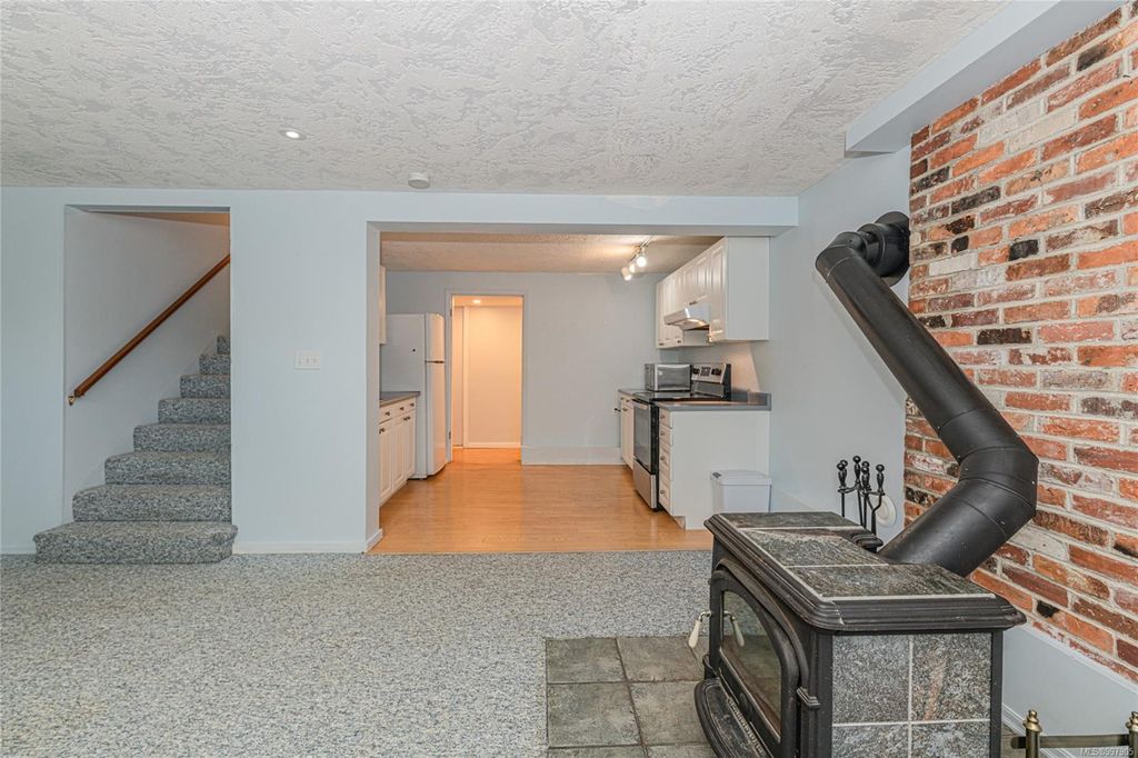 listing image 16043275128546057651