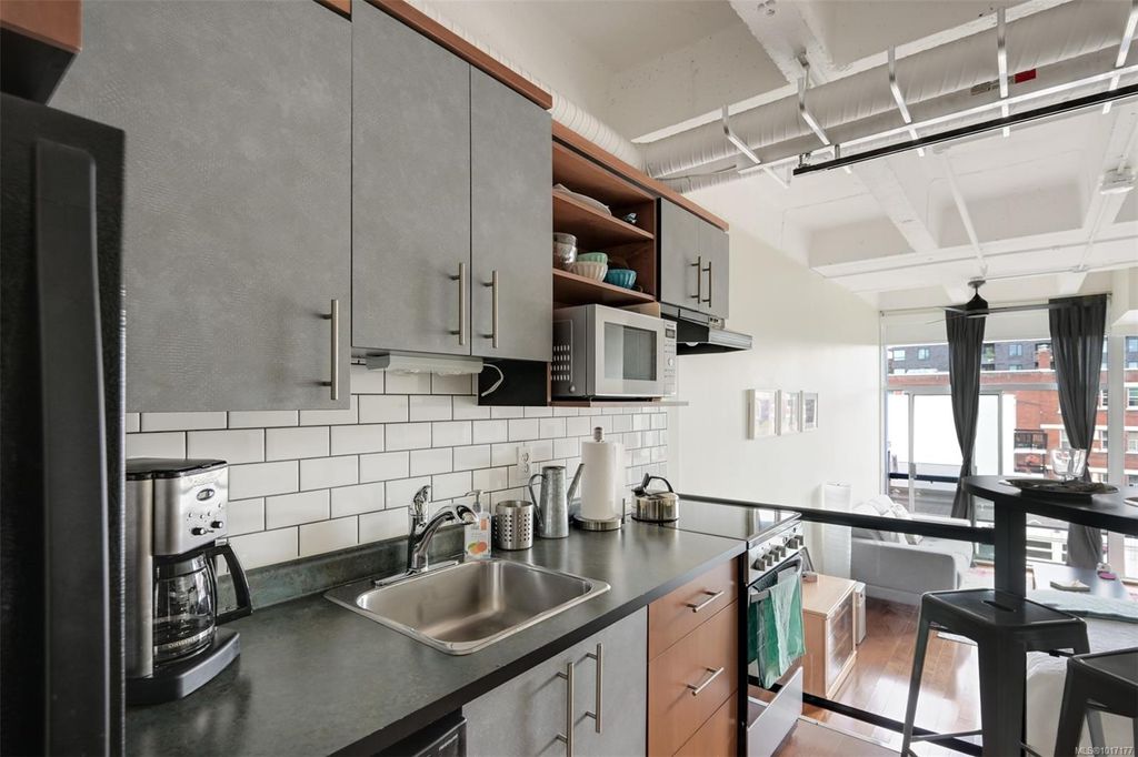 listing image 16040399206024768538