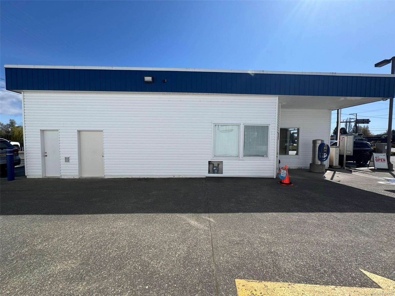 2060 Island Hwy