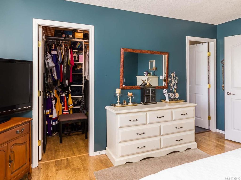 listing image 16047570934041062382