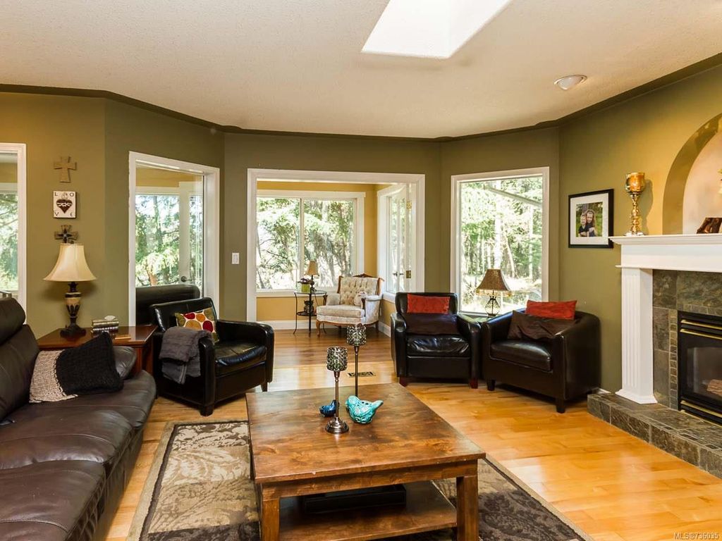 listing image 16046519030762187521