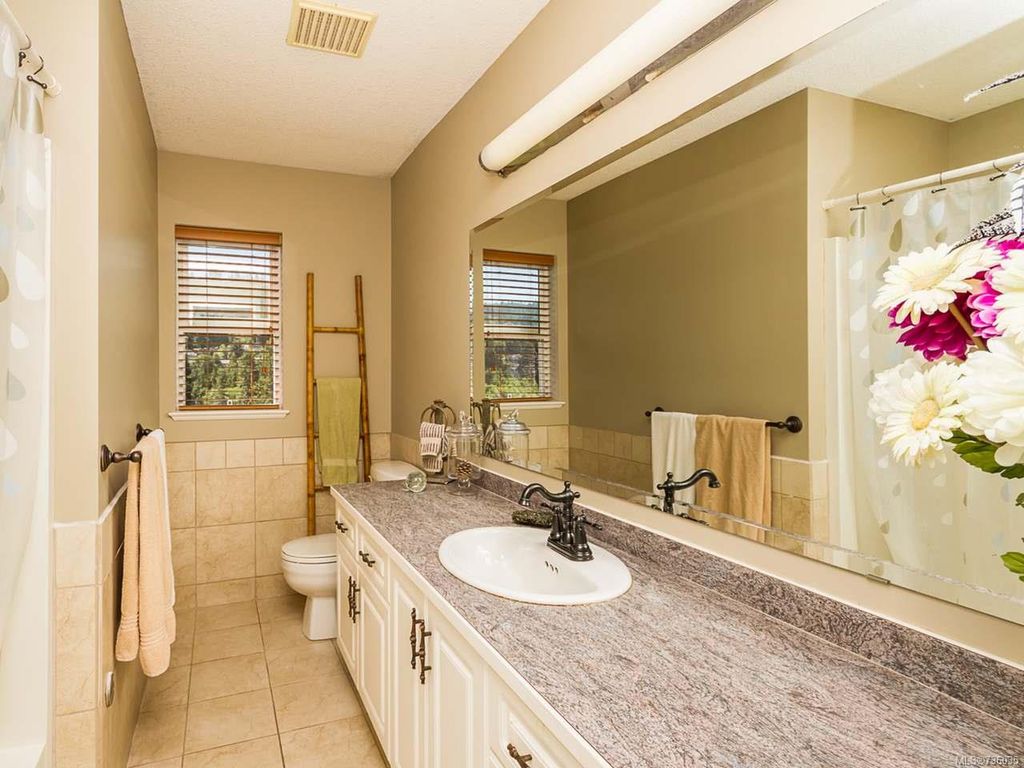listing image 16045058286106370372