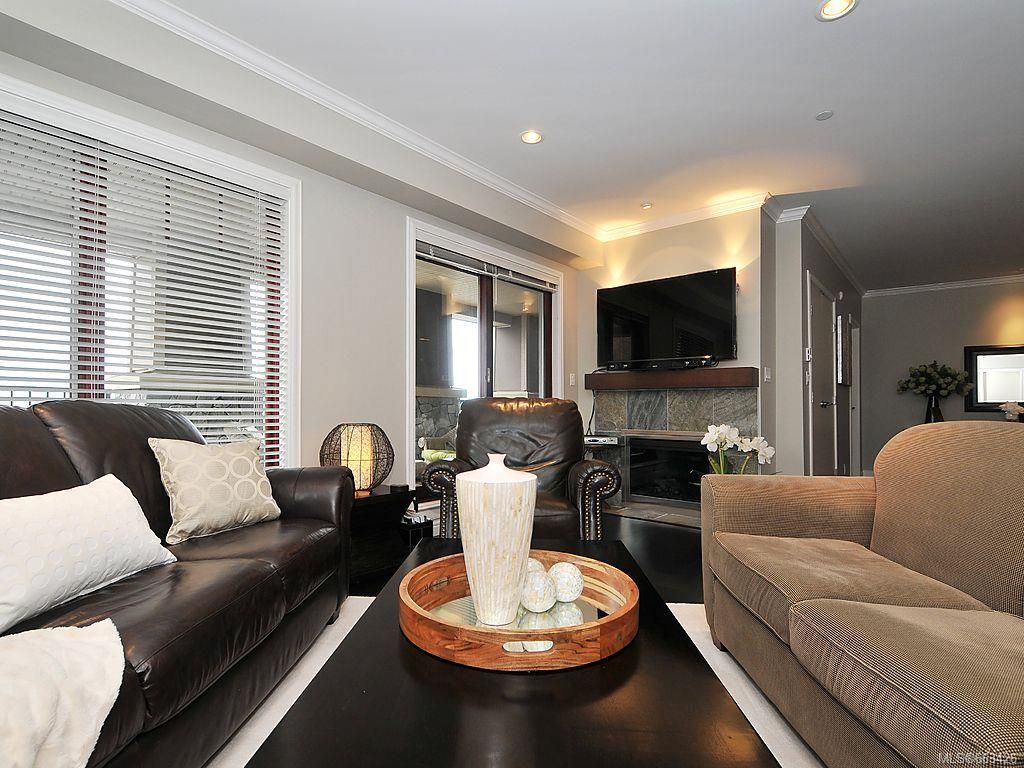 listing image 16049594418238530378