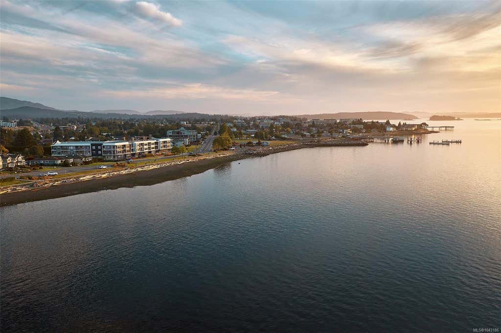 315-9522 LOCHSIDE DR