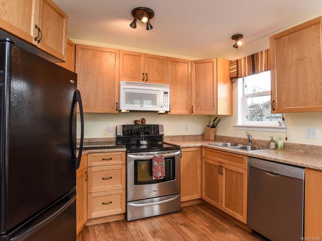 listing image 16041199055209455555