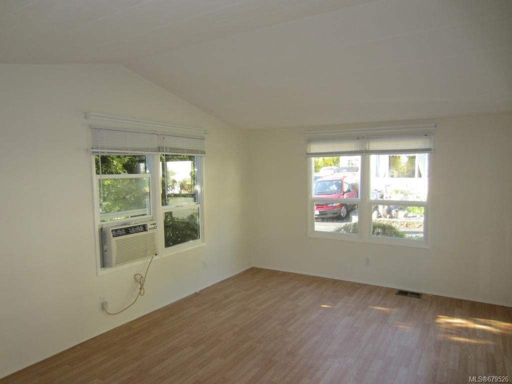 listing image 16045487841035862738
