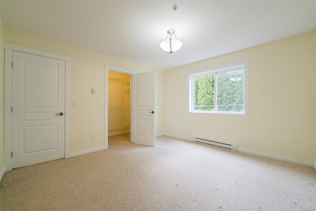 listing image 16043309255156928161