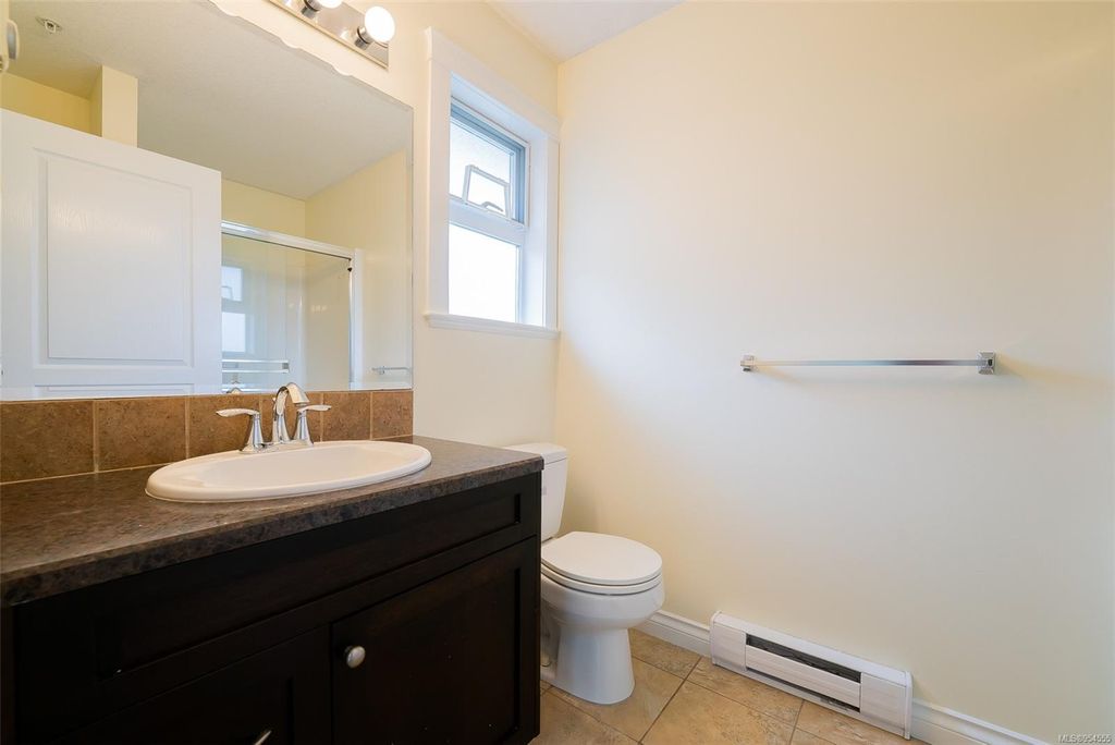 listing image 16044263388099036994