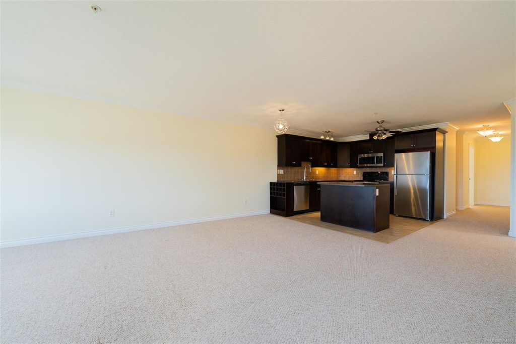 listing image 16045310804435472294
