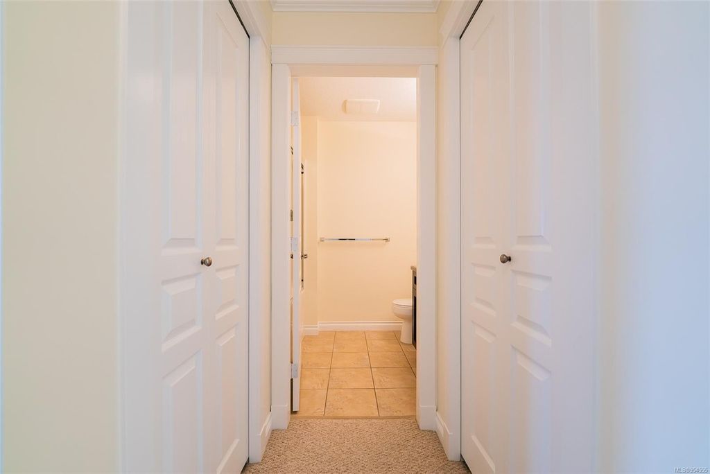listing image 16042986546609368474