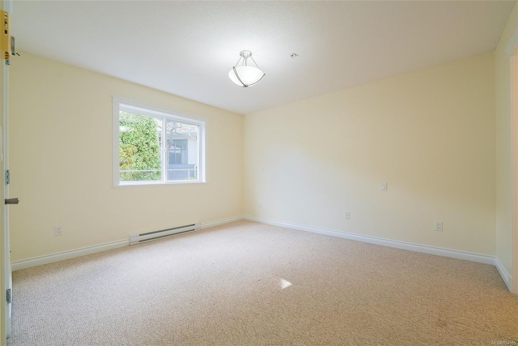 listing image 16046728798534855923
