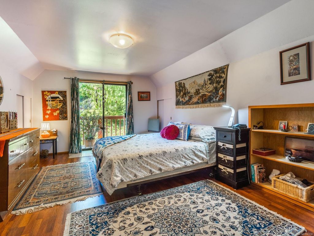 listing image 16042706381153958480