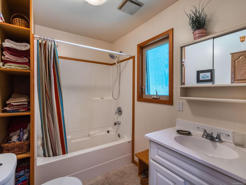 listing image 16045753546870958915