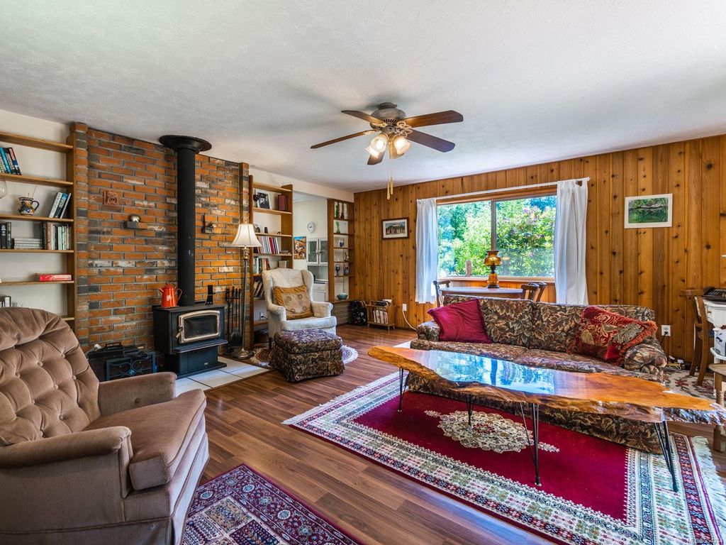 listing image 16042446105703047186