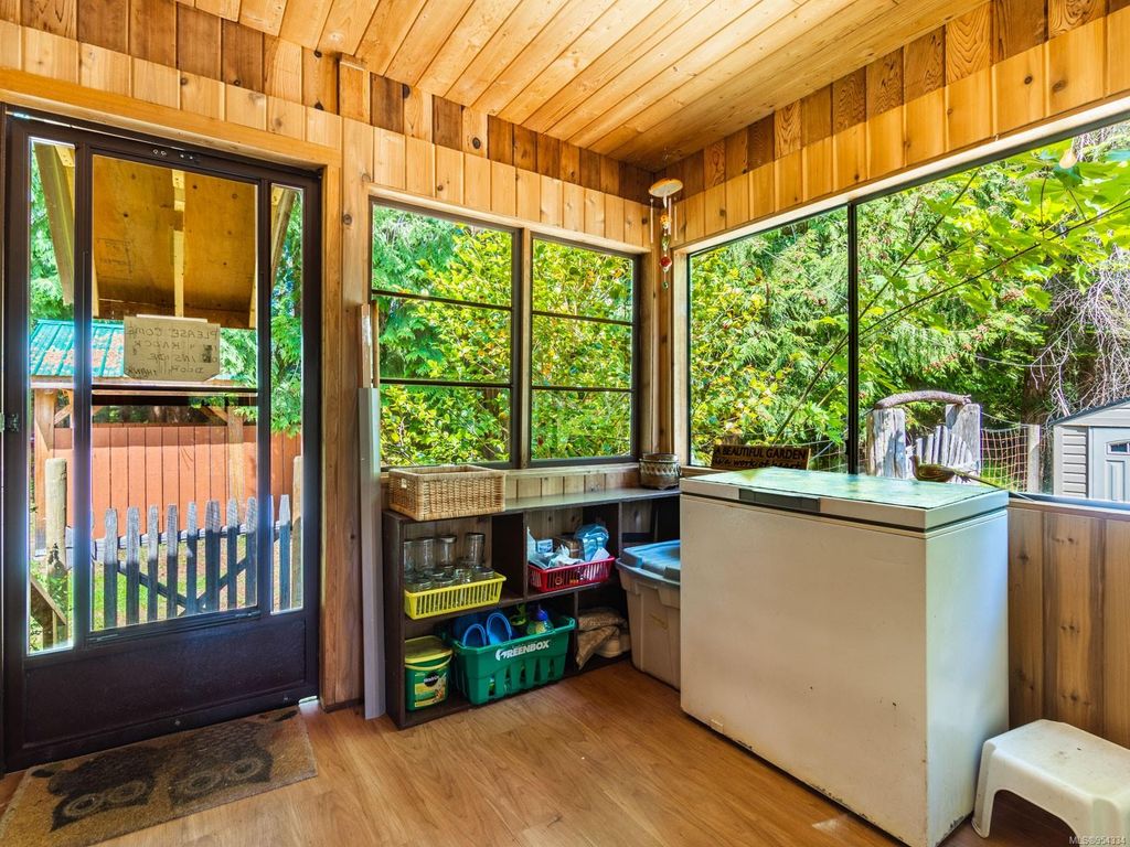 listing image 16047539355587526635