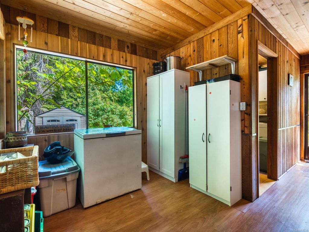 listing image 16041984875325112731