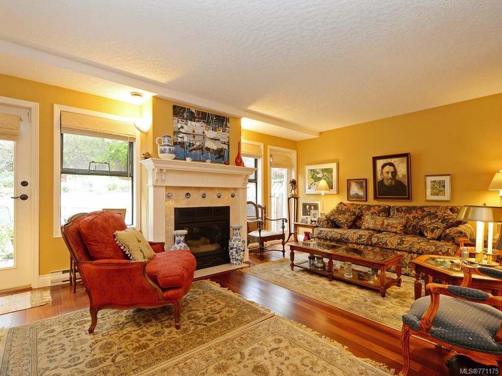 listing image 16041307223574156458