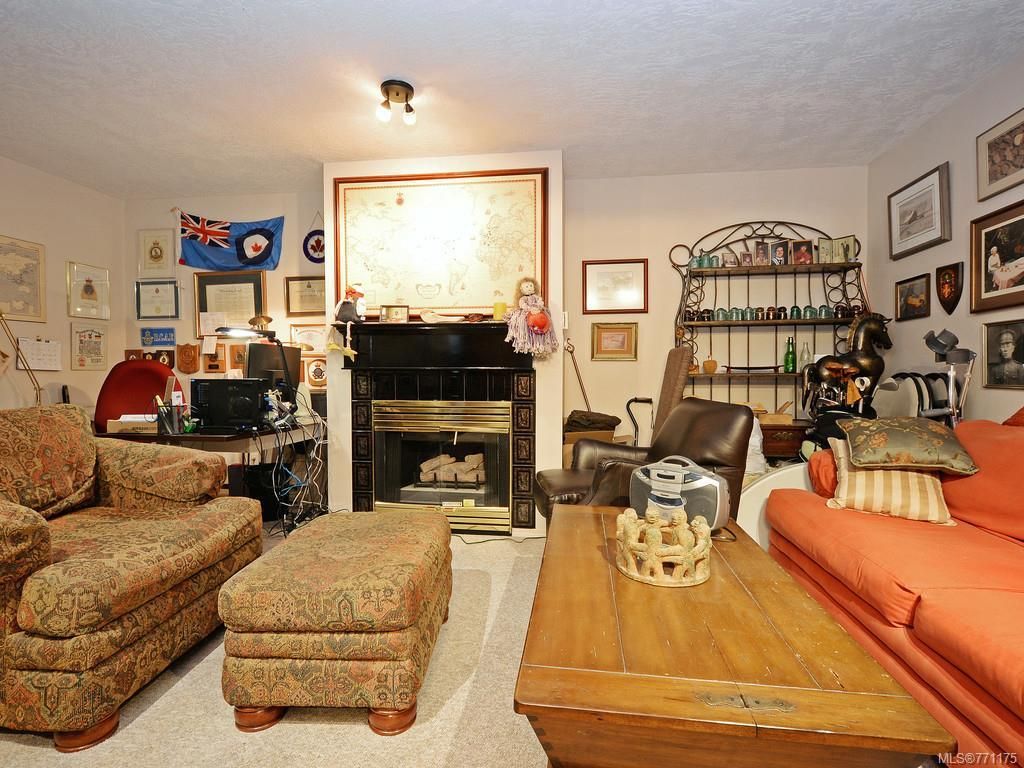 listing image 16046093090601998367
