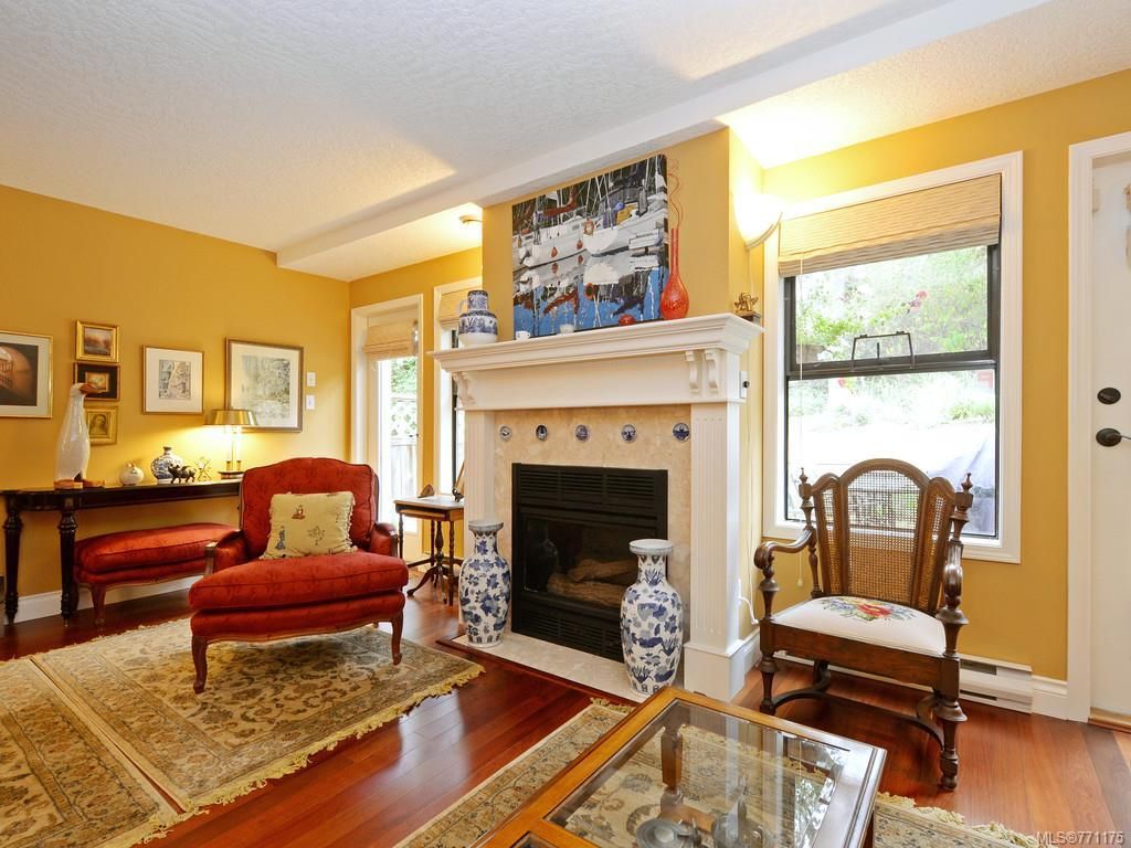 listing image 16049994396823416178