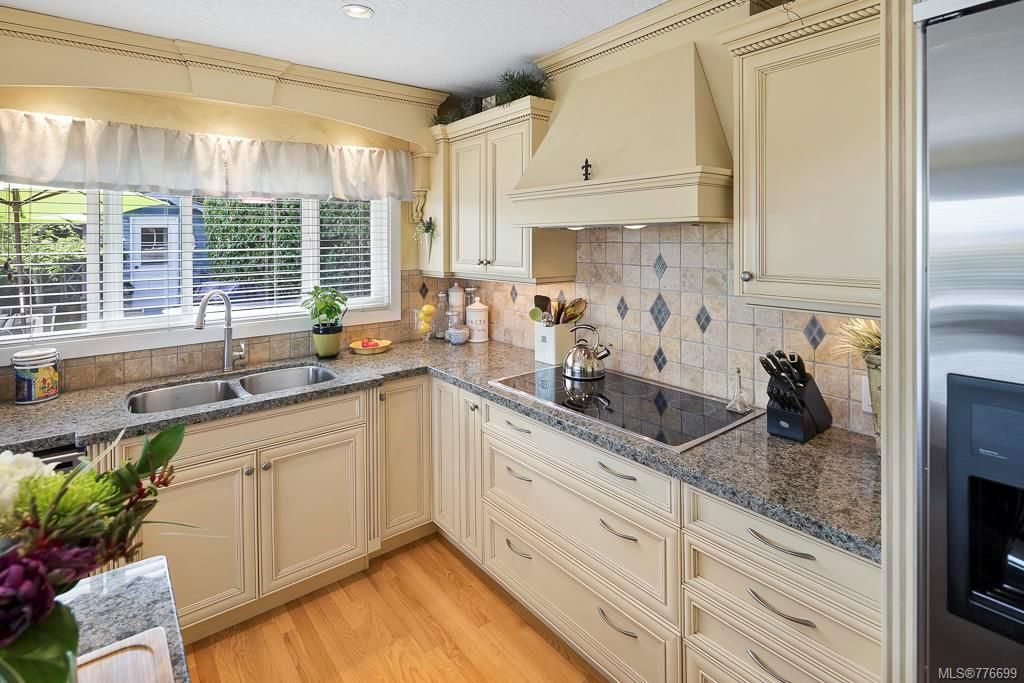 listing image 16048173090237905784