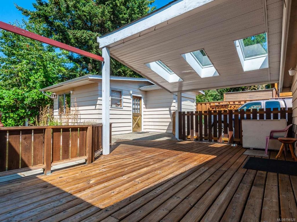 listing image 16047300069321412430