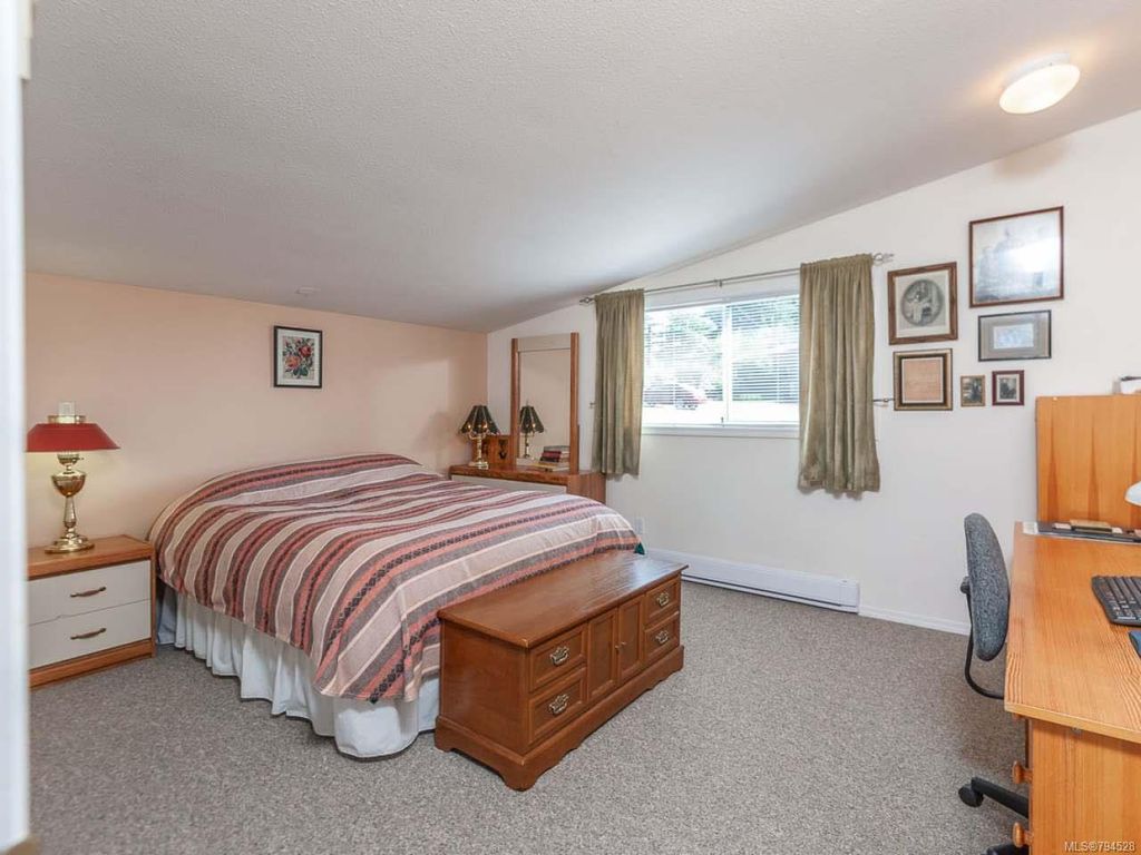 listing image 16042273414576647253