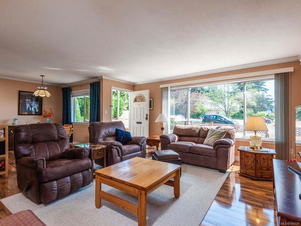 listing image 16042250214808627071