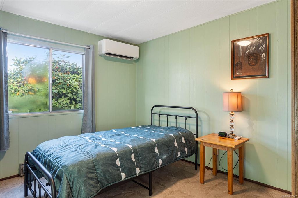 listing image 16044958145591549621