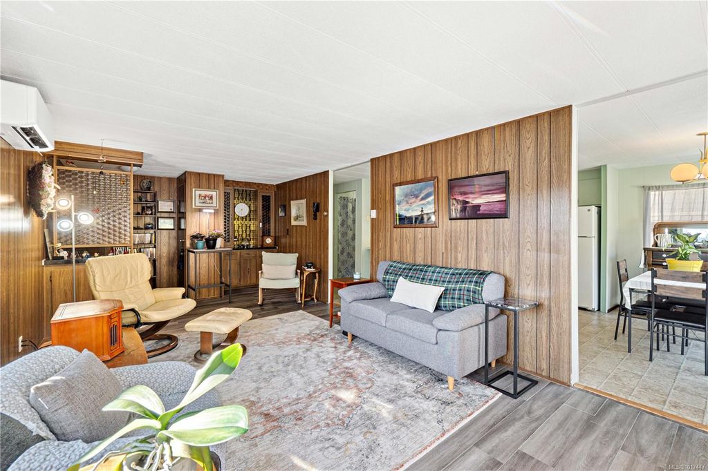 listing image 16043669218287686247