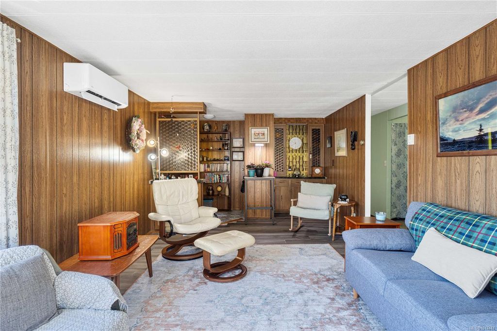 listing image 16044160617808582784