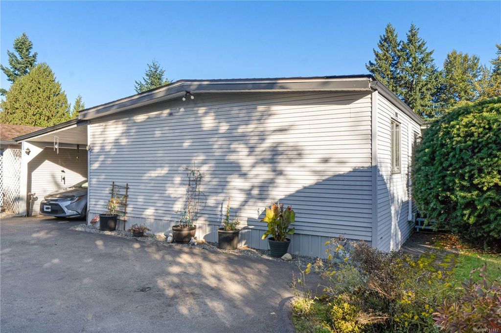 listing image 16048605038585075745