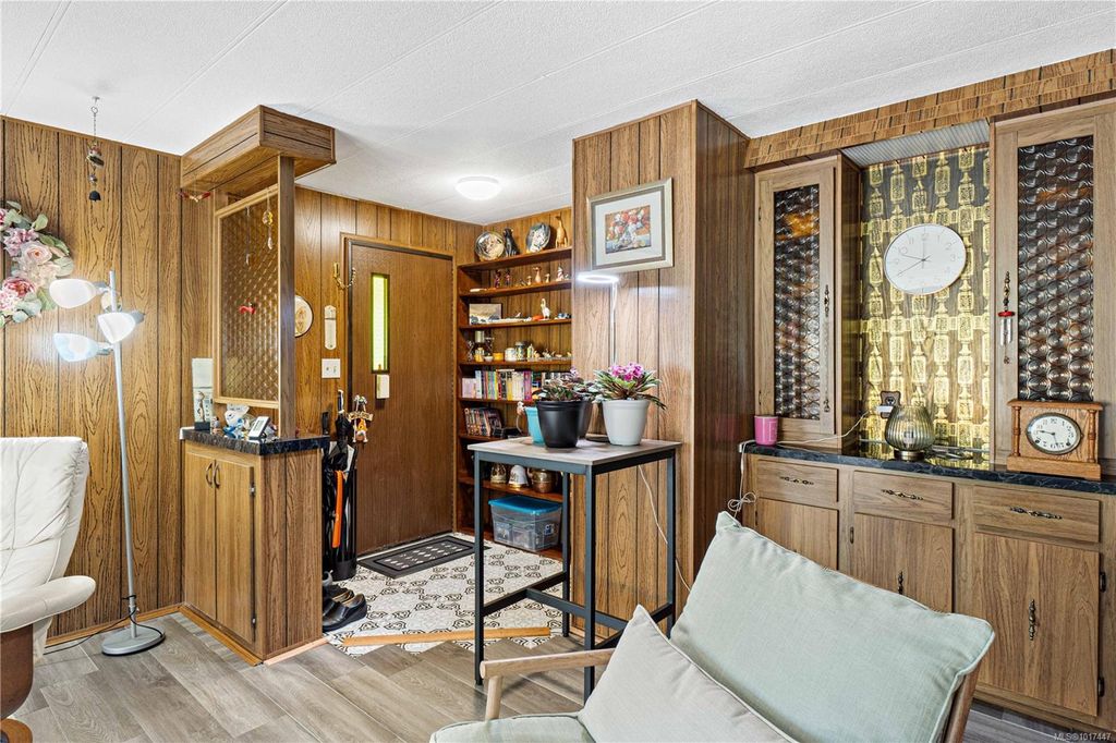 listing image 16040243784931136223