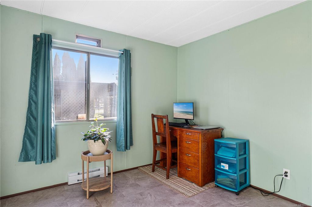 listing image 16048952691683904064