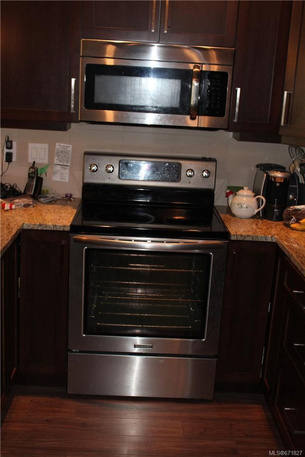 listing image 16043416345752627076