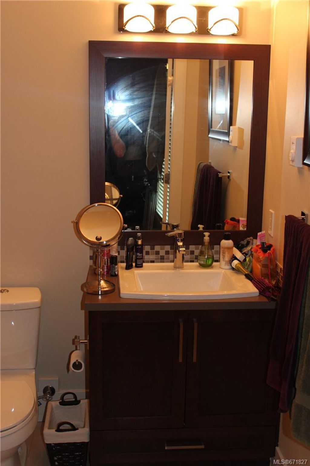 listing image 16046967154086811560