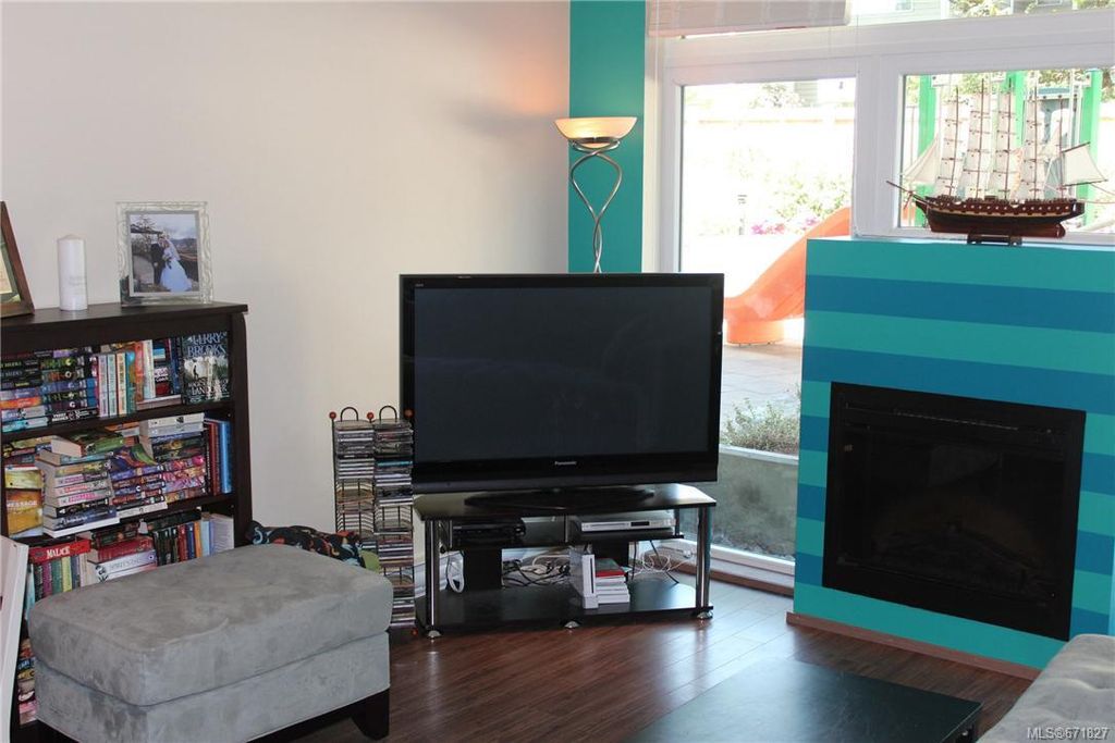 listing image 16043086218787230268