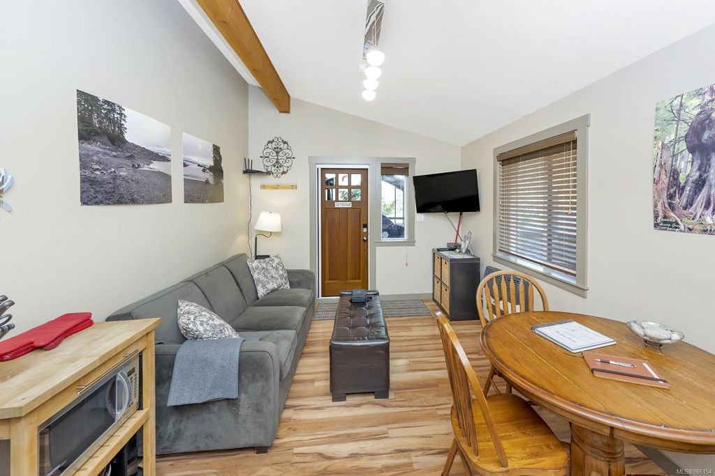 listing image 16049080872938775518