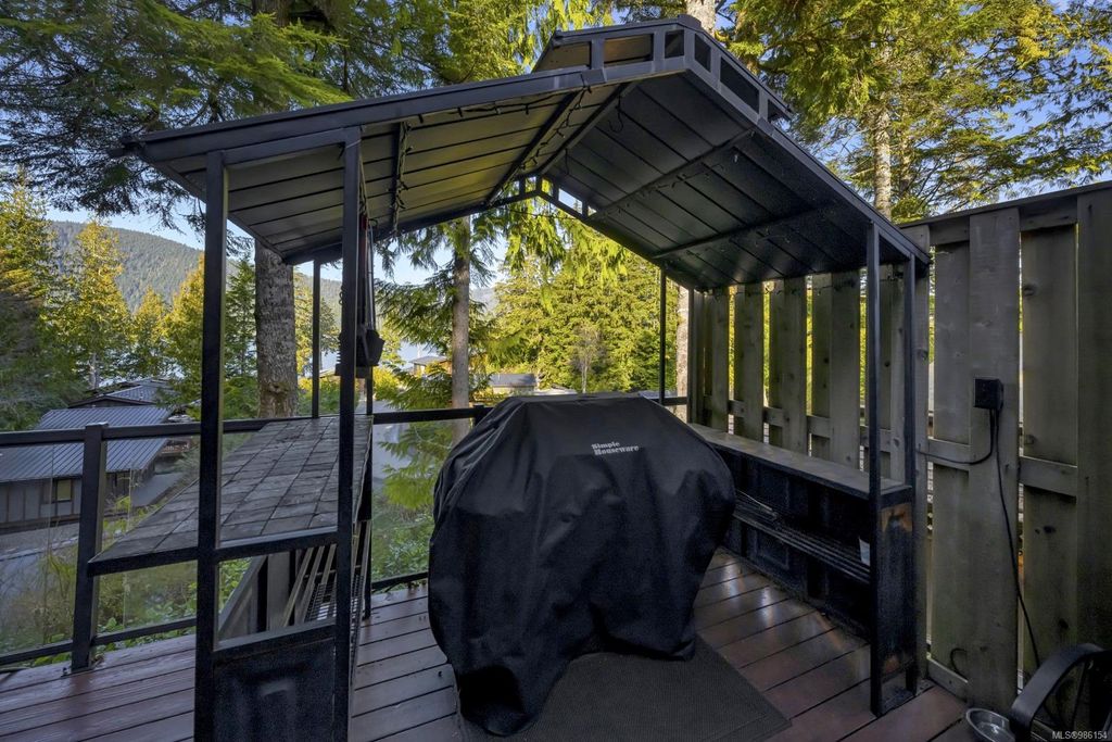 listing image 16048176402640170703