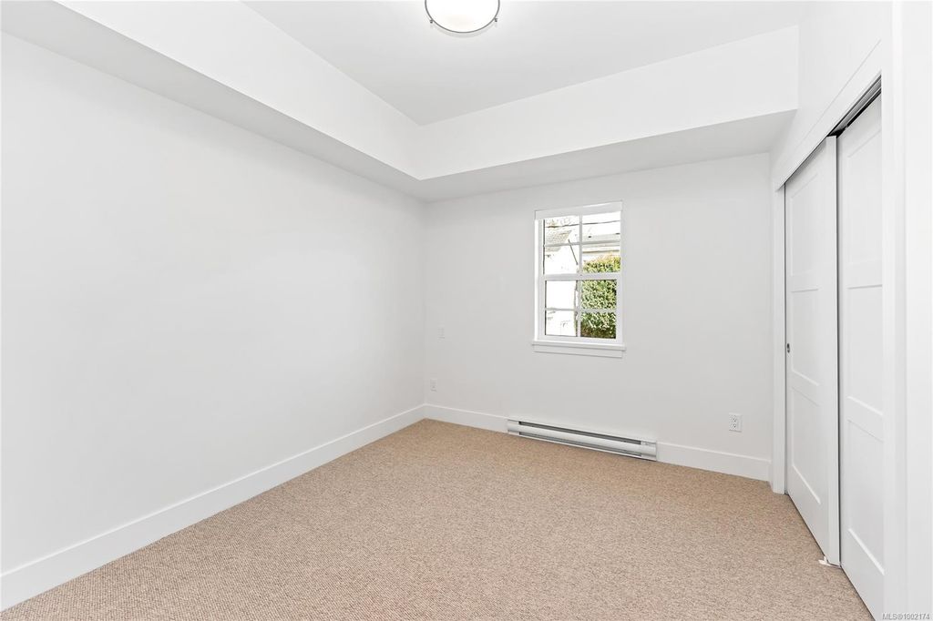listing image 16045984033018924505